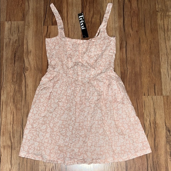 Trixxi Dresses & Skirts - Corset floral dress